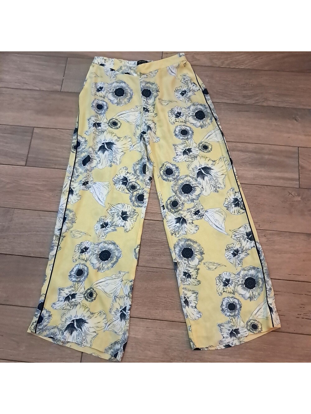 Zara Basic Collection Women's Size M Pants Yellow Floral Print Wide Leg Trouser